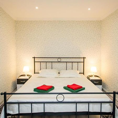 Lovely Apartment Тбілісі Екстер'єр фото