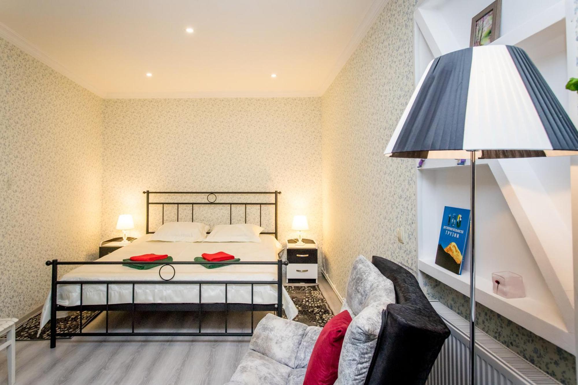 Lovely Apartment Тбілісі Екстер'єр фото